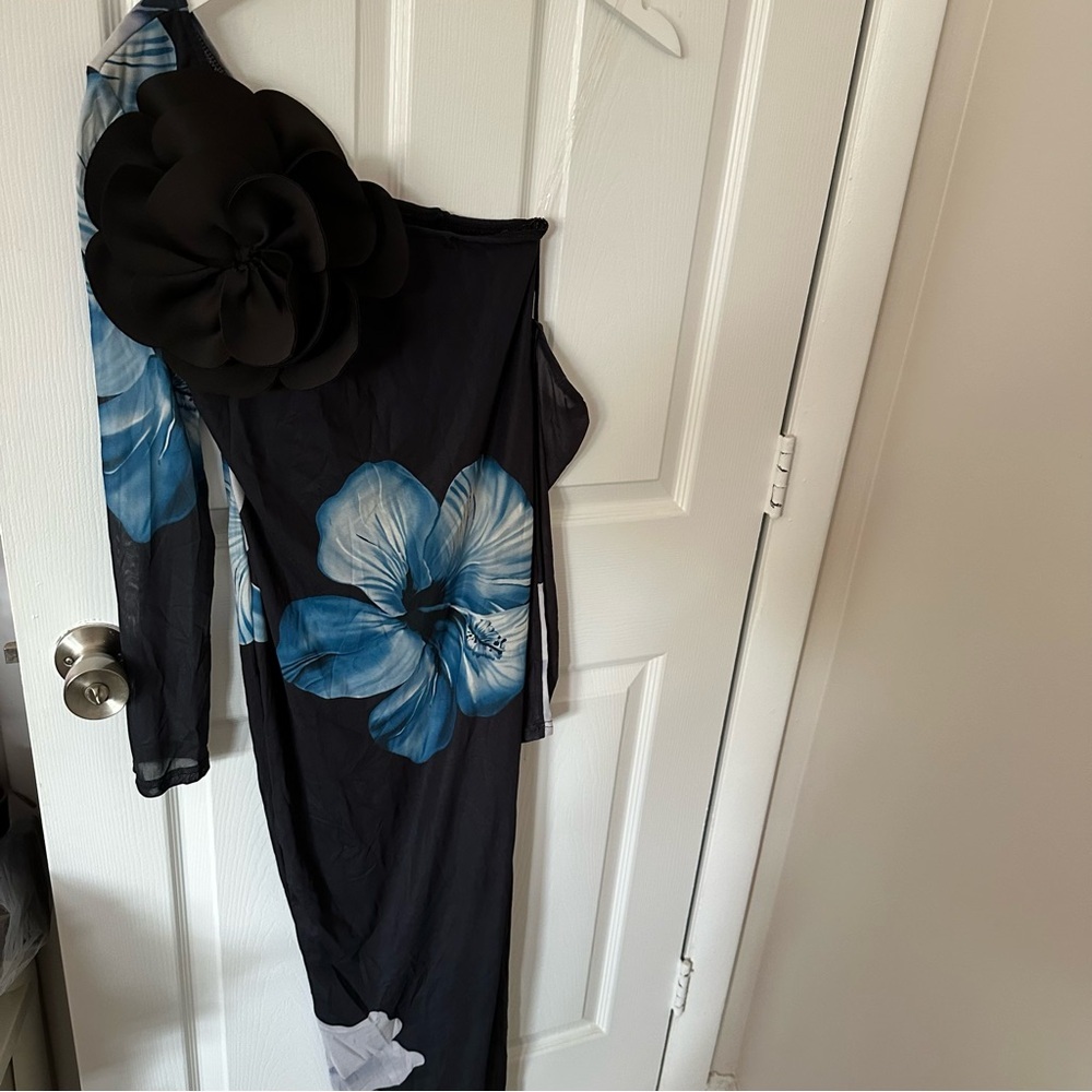 Black and Blue Floral Midi Dress